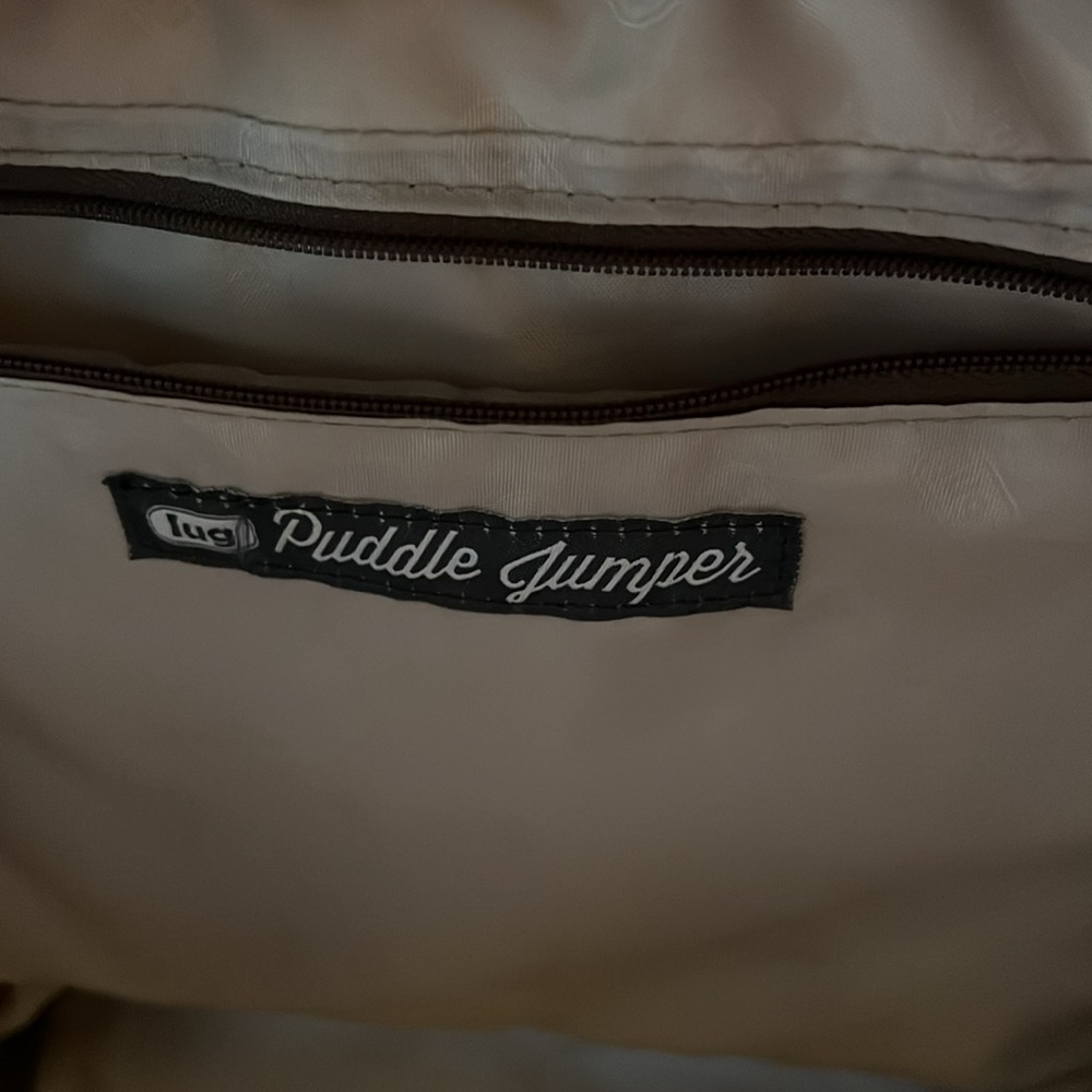EUC Lug Puddle Jumper Tote Travel Bag Grey Taupe Barely Used & Clean! - Picture 7 of 9